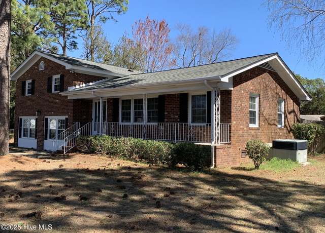 Property at 3209 S College Rd, Wilmington, NC 28412, 3 beds, 2 baths