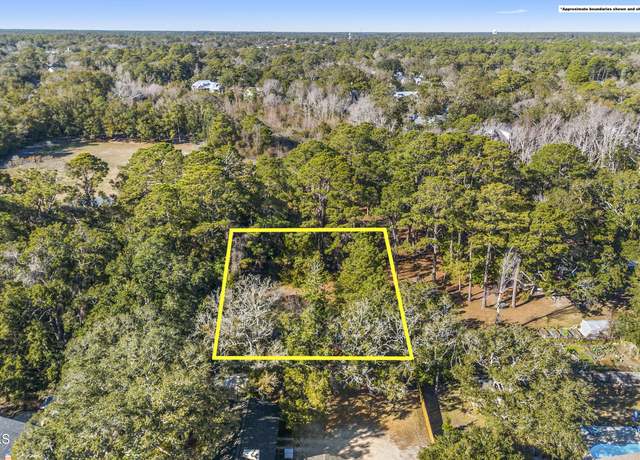 Property at 207 Rosco Ct, Southport, NC 28461