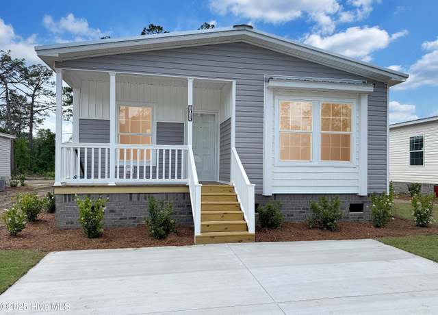Property at 1013 Pine Ridge Ct, Castle Hayne, NC 28429, 3 beds, 2 baths