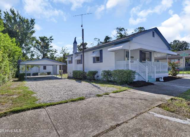 Property at 1121 S 6th St, Wilmington, NC 28401, 2 beds, 1 bath