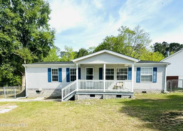 Property at 5069 Lakewood Dr SW, Shallotte, NC 28470, 3 beds, 2 baths
