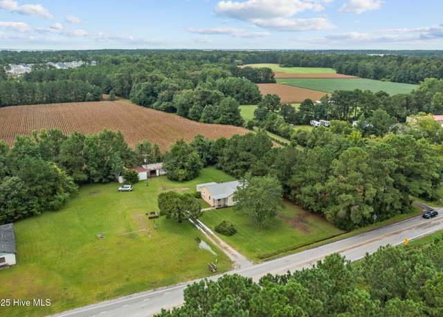 Property at 195 Queens Creek Rd, Swansboro, NC 28584, 2 beds, 1 bath