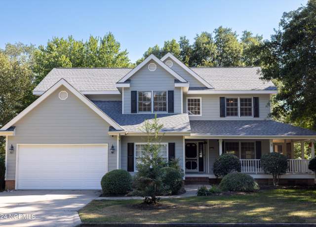 Property at 211 Lakeside Dr, Edenton, NC 27932, 4 beds, 3 baths