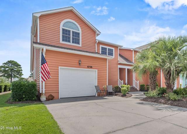 Property at 656 Settlers Ln, Kure Beach, NC 28449, 3 beds, 2.5 baths