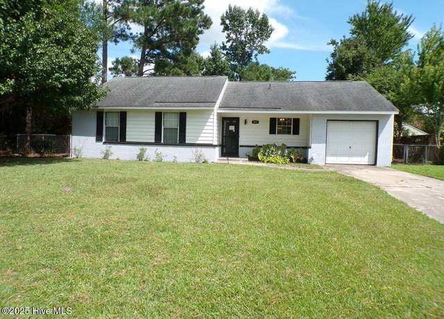 Property at 203 Dennis Rd, Jacksonville, NC 28546, 3 beds, 2 baths