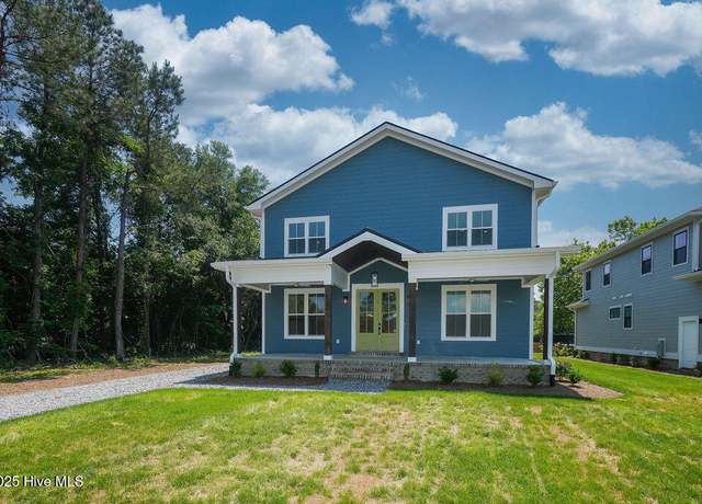 Property at 476 Yadkin Rd, Southern Pines, NC 28387, 4 beds, 3.5 baths