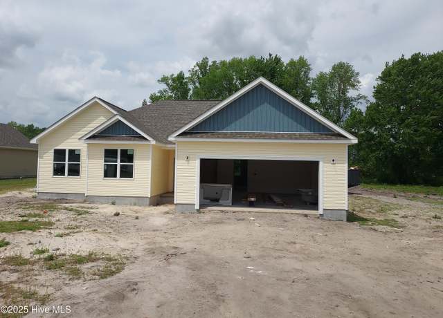 Property at 663 Bright Harvest Dr, Maysville, NC 28555, 3 beds, 2 baths