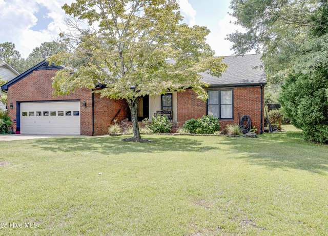 Property at 6106 Cutlass Ct, New Bern, NC 28560, 3 beds, 2.5 baths