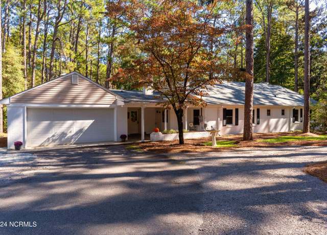 Property at 375 Pee Dee Rd, Southern Pines, NC 28387, 2 beds, 2.5 baths