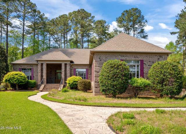Property at 163 Santee Dr, Chocowinity, NC 27817, 4 beds, 3.5 baths