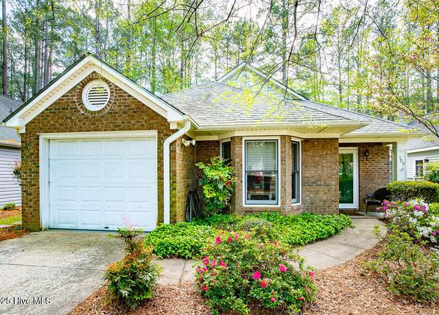 Property at 109 Fairways 7 Ct, New Bern, NC 28562, 3 beds, 2 baths