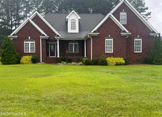 Property at 315 Hunters Creek Dr, Goldsboro, NC 27534, 3 beds, 4 baths