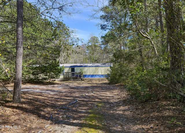 Property at 409 Pond View Cir, Hampstead, NC 28443, 3 beds, 2 baths