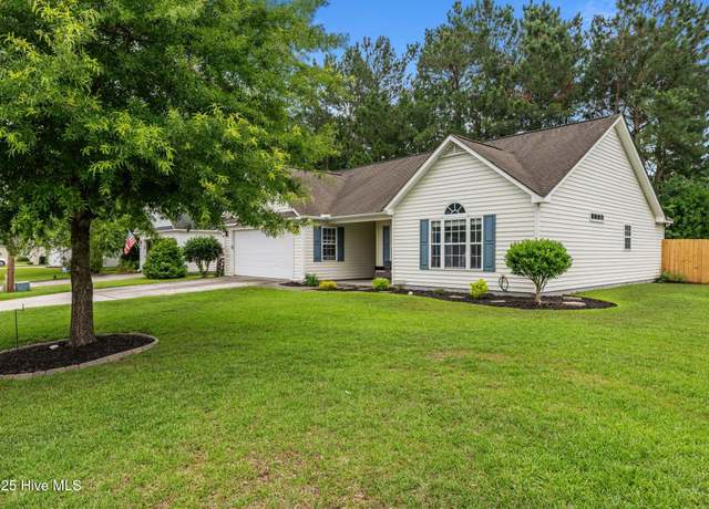 Property at 302 Fairmount Way, New Bern, NC 28562, 3 beds, 2 baths
