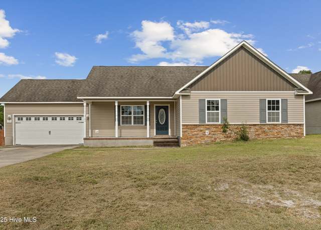 Property at 125 Rosemary Ave, Hubert, NC 28539, 3 beds, 2 baths