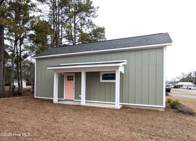 Property at 124 Long Pond Loop, Swansboro, NC 28584, 1 bed, 1 bath