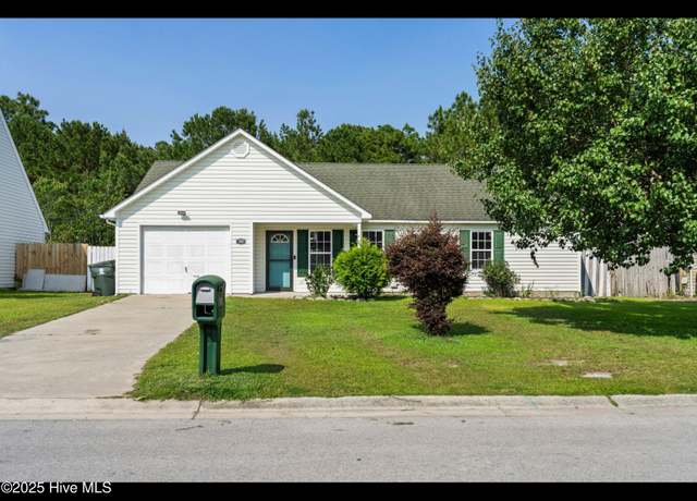 Property at 328 Foxhall Rd, Newport, NC 28570, 3 beds, 2 baths