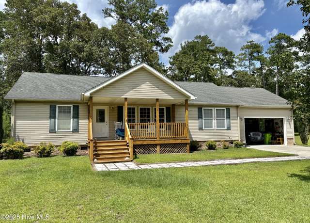 Property at 127 Blue Heron Dr, New Bern, NC 28560, 3 beds, 2 baths