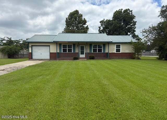 Property at 1211 Blue Creek Rd, Jacksonville, NC 28540, 3 beds, 2 baths