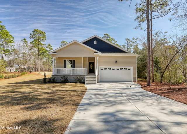 Property at 217 Foxcroft Rd, Southport, NC 28461, 3 beds, 2 baths