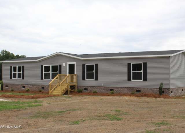 Property at 1776 Sarecta Rd, Beulaville, NC 28518, 4 beds, 2 baths