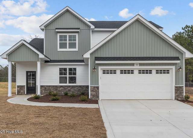 Property at 160 Grove Walk Rd, Raeford, NC 28376, 4 beds, 2.5 baths