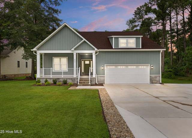 Property at 807 Navidad Bank Ct, New Bern, NC 28560, 3 beds, 2 baths