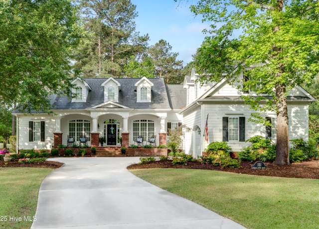 Property at 151 Pilot House Dr, Wallace, NC 28466, 4 beds, 3 baths