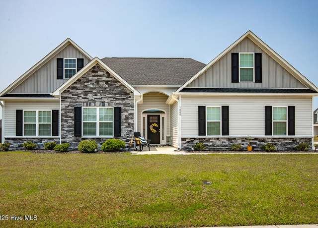 Property at 1000 Spot Cir, New Bern, NC 28562, 3 beds, 2 baths