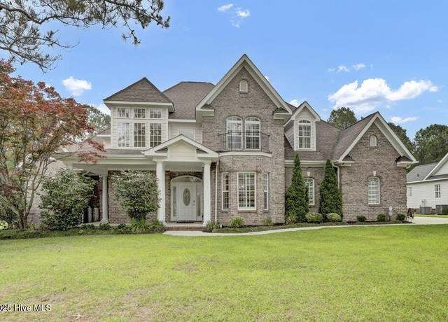 Property at 205 S Grist Mill Rd, Hampstead, NC 28443, 4 beds, 3.5 baths