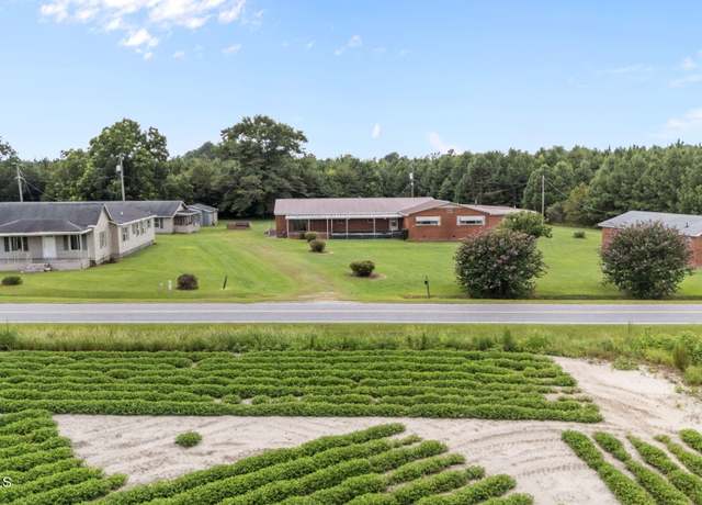 Property at 1814 Hickory Grove Rd, Williamston, NC 27892, 16 beds, 8.5 baths