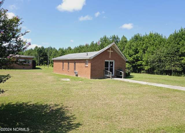 Property at 1814 Hickory Grove Rd, Williamston, NC 27892, 16 beds, 8.5 baths