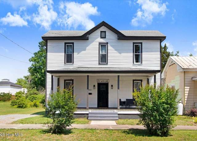 Property at 313 Park Ave, Goldsboro, NC 27530, 4 beds, 2 baths