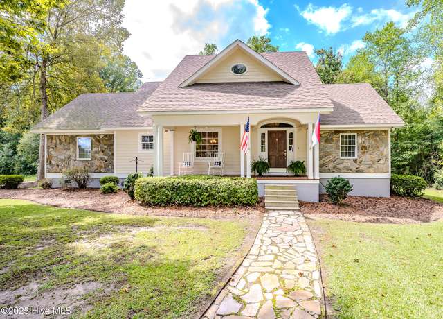 Property at 563 Whites Crossing Ln, Whiteville, NC 28472, 3 beds, 3.5 baths