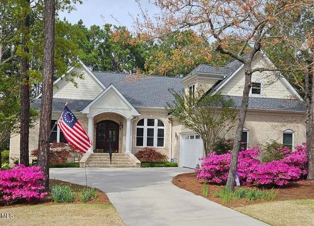 Property at 4510 Fieldstone Cir, Southport, NC 28461, 3 beds, 3.5 baths