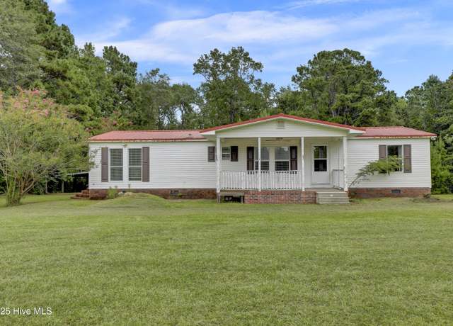 Property at 338 Lea Crest Ln, Hampstead, NC 28443, 3 beds, 2 baths