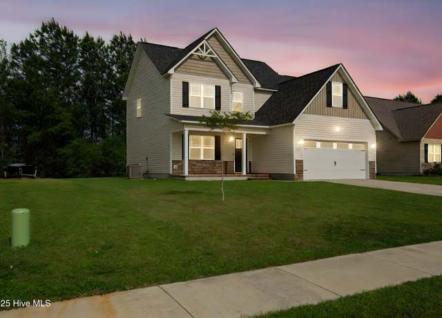 Property at 819 Tuscarora Trl, Jacksonville, NC 28546, 3 beds, 2.5 baths