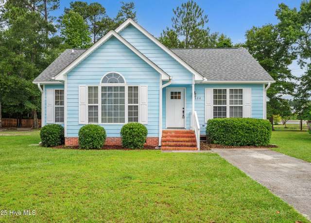 Property at 628 Sharease Cir, Wilmington, NC 28405, 3 beds, 2 baths