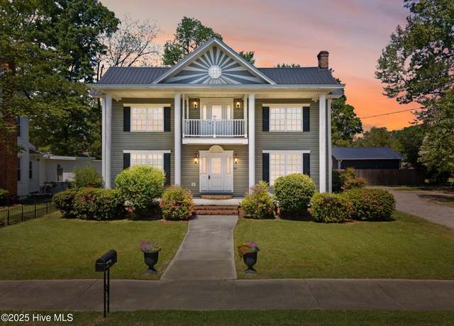 Property at 509 S Main St, Bladenboro, NC 28320, 4 beds, 4.5 baths