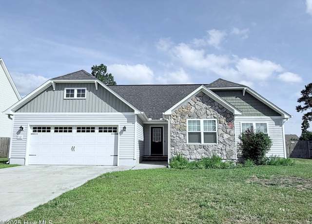 Property at 712 Addor Dr, Richlands, NC 28574, 3 beds, 2 baths