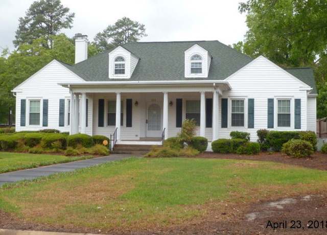 Property at 619 S Main St, Laurinburg, NC 28352, 5 beds, 3 baths