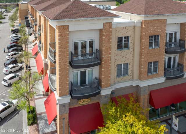 Property at 6832 Main St Unit 328, Wilmington, NC 28405, 3 beds, 2.5 baths
