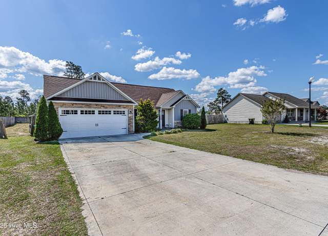 Property at 112 Prospect Dr, Richlands, NC 28574, 3 beds, 2 baths