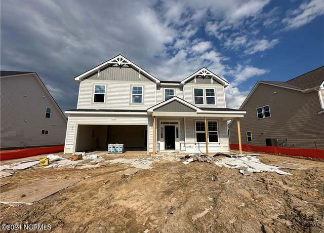 Property at 2013 Lagrange Dr, Fayetteville, NC 28314, 4 beds, 2.5 baths