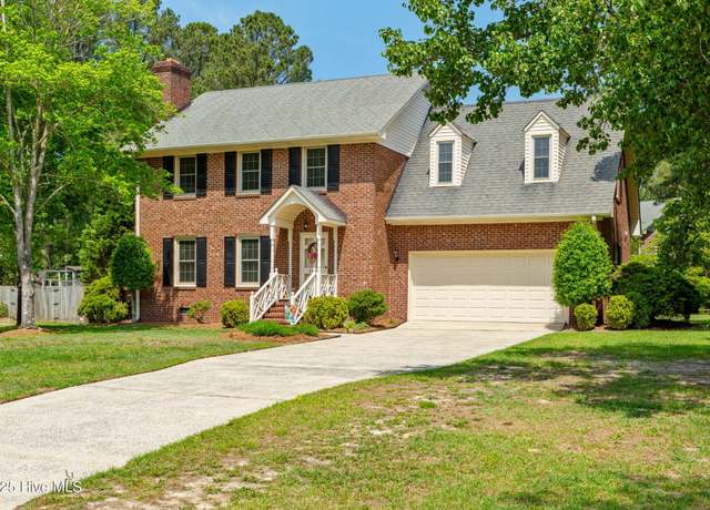 Property at 2446 Pineridge Dr, Kinston, NC 28504, 3 beds, 2.5 baths