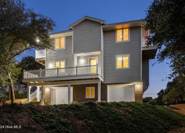 Property at 619 Westport Woods Dr, Pine Knoll Shores, NC 28512, 3 beds, 2.5 baths