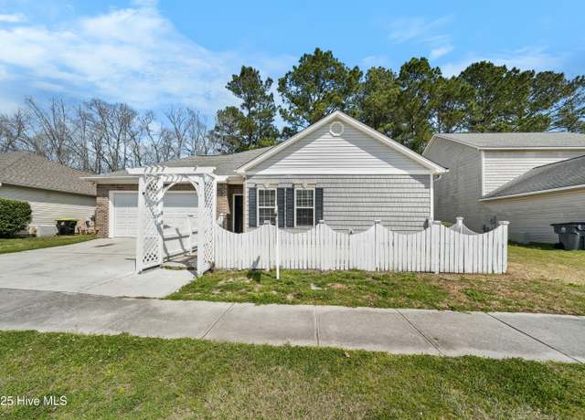 Property at 1012 Lake Norman Ln, Leland, NC 28451, 3 beds, 2 baths
