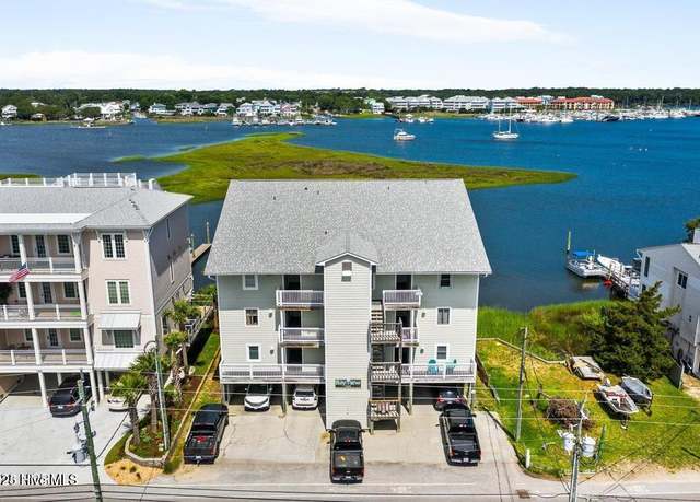 Property at 1305 Canal Dr Apt 3, Carolina Beach, NC 28428, 2 beds, 2.5 baths