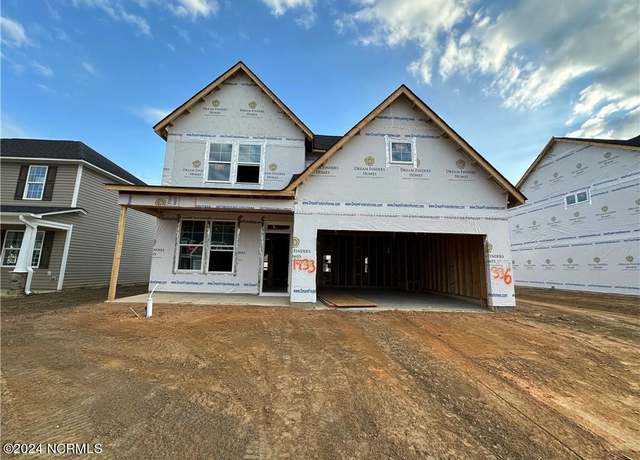 Property at 1933 Stackhouse Dr, Fayetteville, NC 28314, 4 beds, 2.5 baths