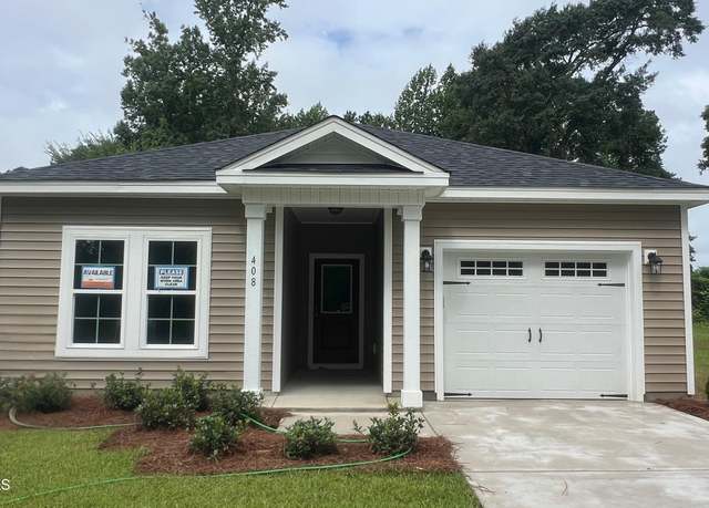 Property at 408 Hadnot Ave, Maysville, NC 28555, 3 beds, 2 baths
